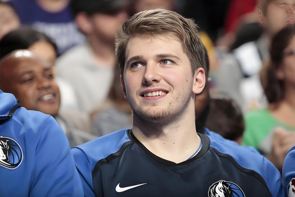 湖人总裁佩林卡谈东契奇国家队出战:支持与担忧并存 湖人总裁佩林卡谈东契奇国家队出战:支持与担忧并存